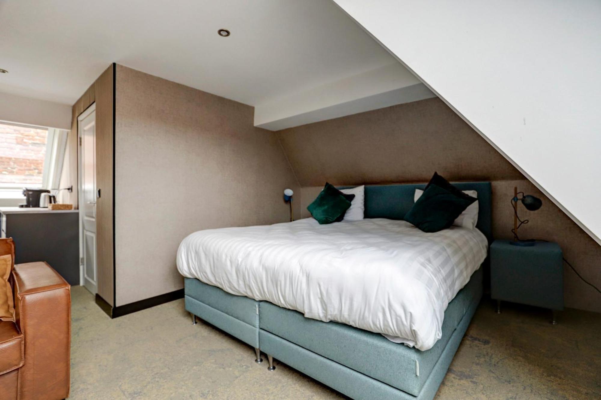 Hotel Buren Buren  Экстерьер фото