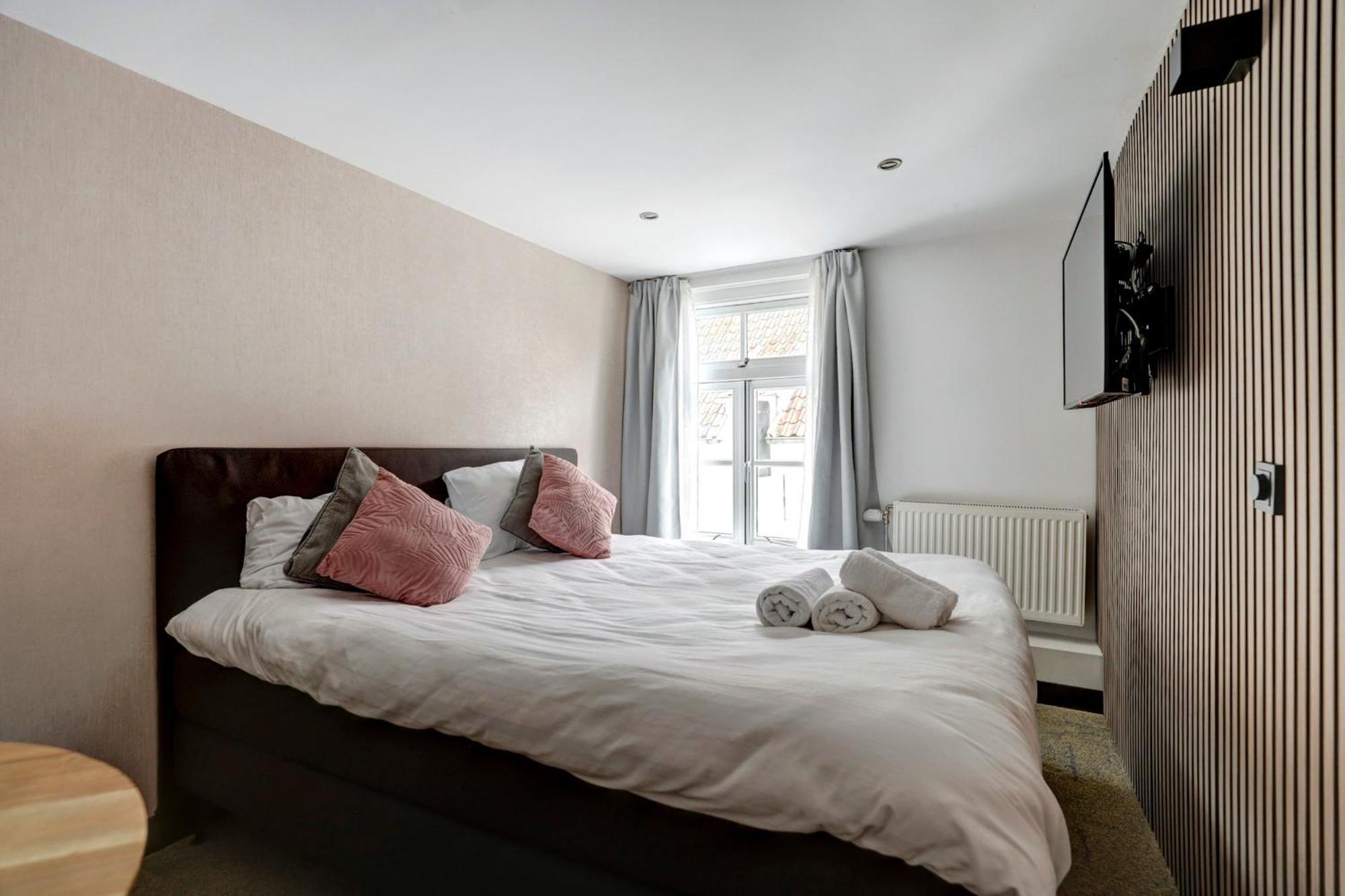 Hotel Buren Buren  Экстерьер фото